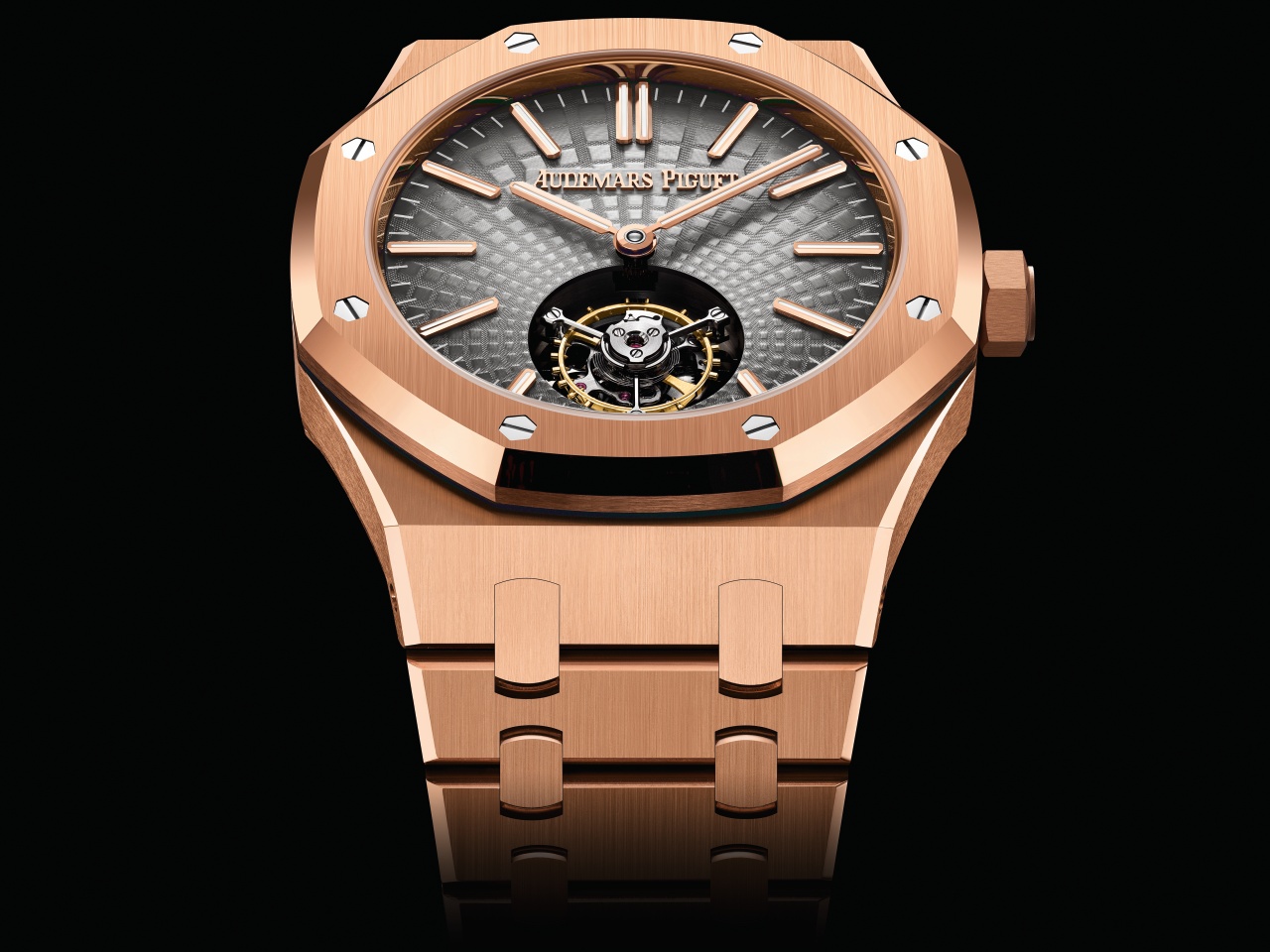 FLYING TOURBILLON POINÇON DE GENÈVE WATCH - News