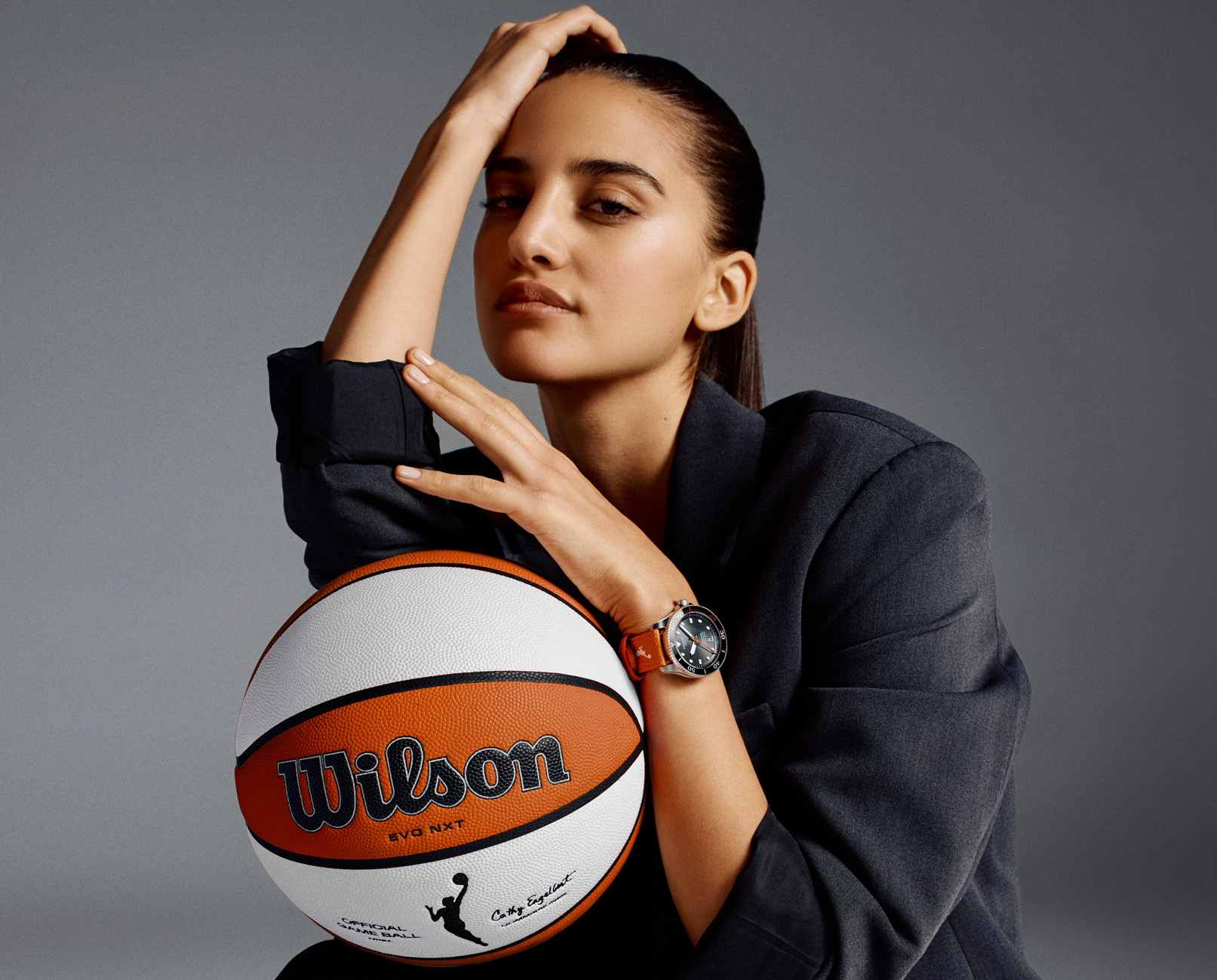 Tissot представил ограниченную серию часов WNBA Seastar.